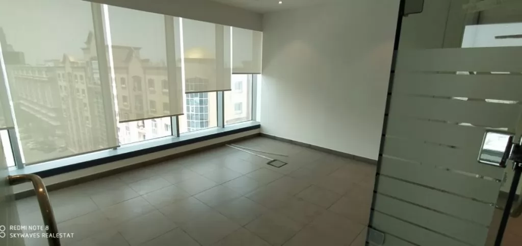 Kommerziell Klaar eigendom S/F Büro  zu vermieten in Al Sadd , Doha #13269 - 2  image 